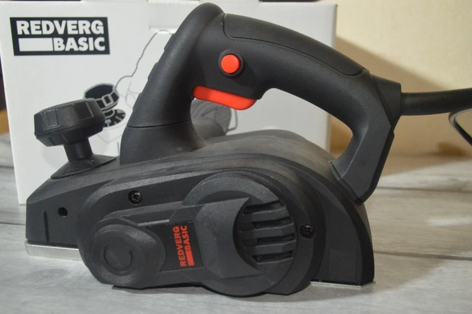 Обзор электрорубанка RedVerg Basic P650-82
