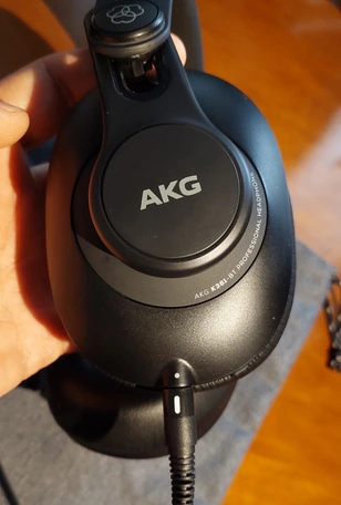 Профессиональные студийные наушники AKG K361-BT