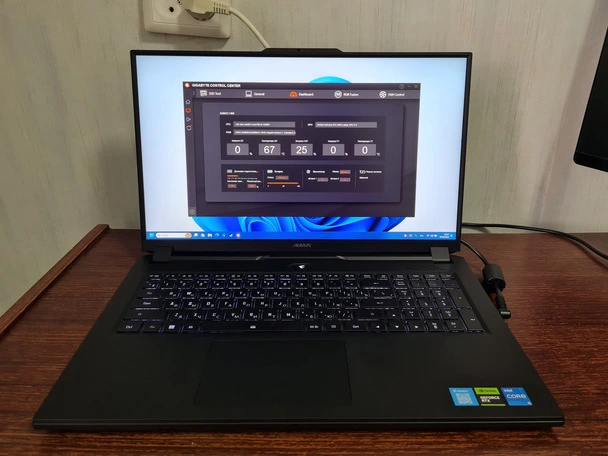 Gigabyte AORUS 7 9KF - Обзор самостоятельного ноутбука