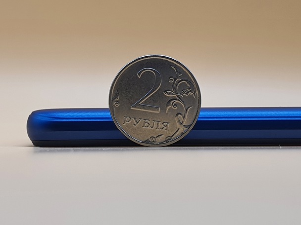 Обзор бюджетного смартфона realme C2