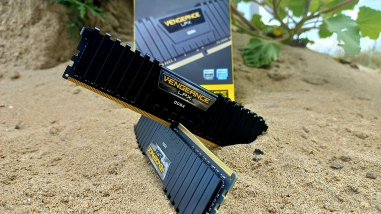Оперативная память Corsair Vengeance LPX  16 ГБ Обзор