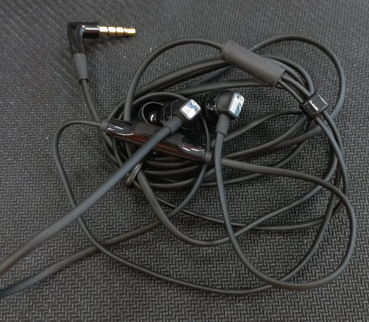Обзор проводной гарнитуры Sennheiser CX 300S