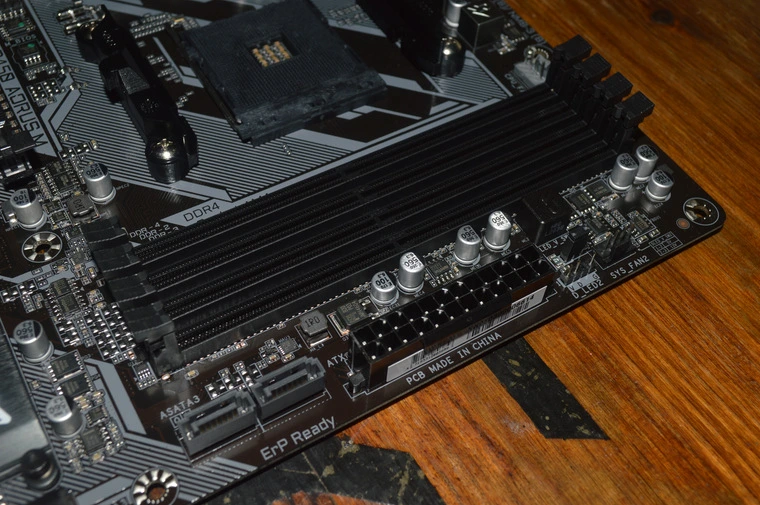 Обзор компьютерной материнской платы GIGABYTE B450 AORUS M