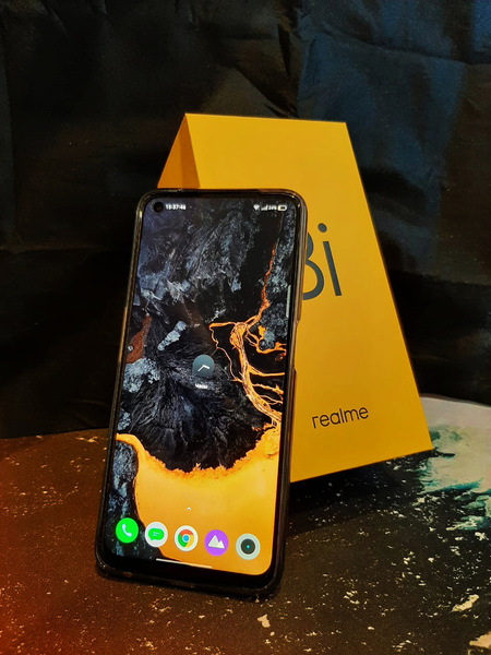 Обзор на смартфон Realme 8i