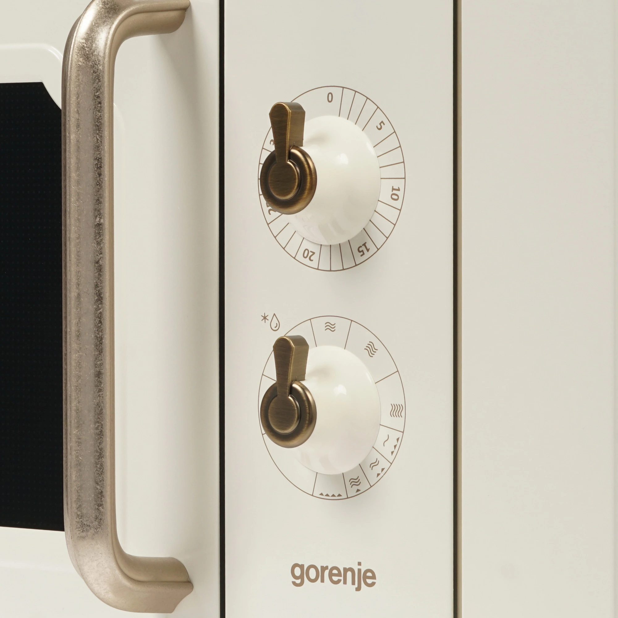 Встраиваемая микроволновая печь Gorenje BM235CLI бежевый, 23 л, 800 Вт, переключатели - поворотный механизм, фото12